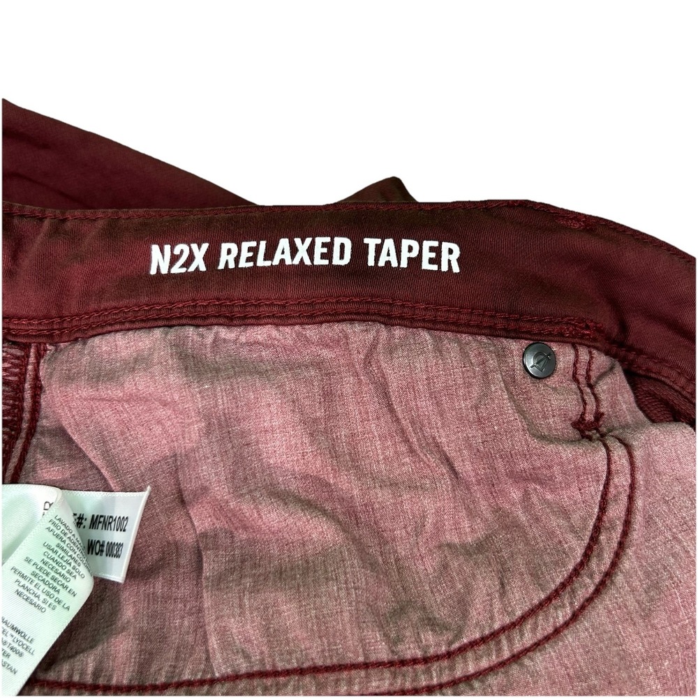 DUER N2X Relaxed Taper Jeans Burgundy Red Size 38x30 Stretch Casual Pants - Picture 4 of 6